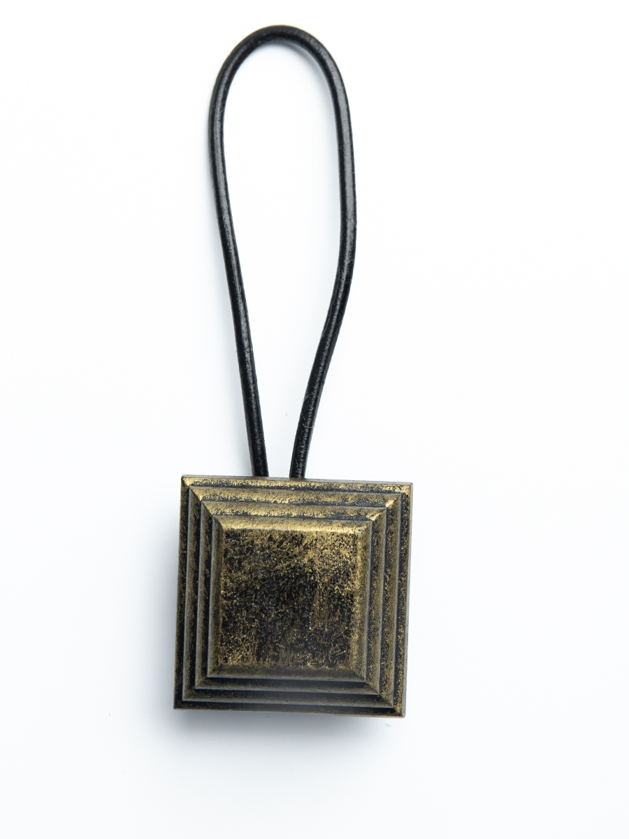 картинка Магнит Ajur MI M22-gold with black 